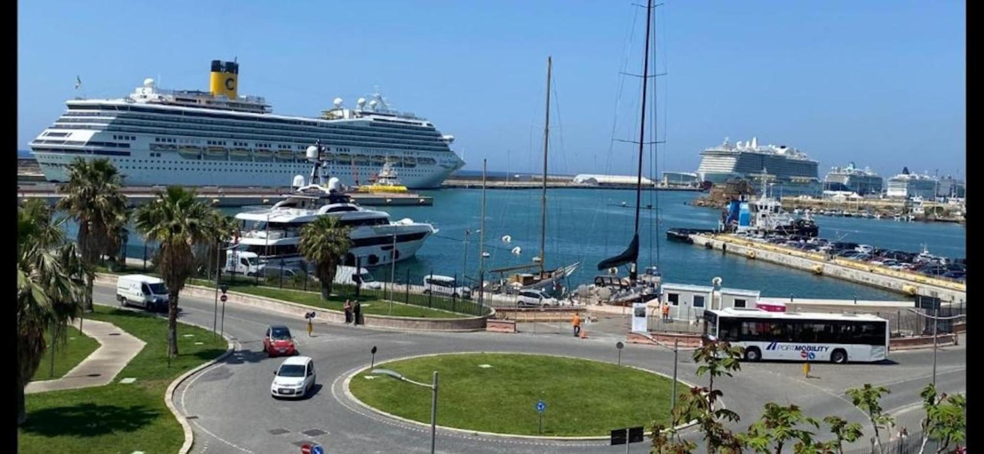 Be Your Home - Lupen III Civitavecchia Kültér fotó